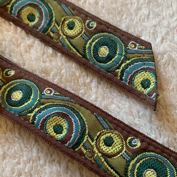 Gorgeous pair of SwitchFlops by Lindsay Phillips. BRAND NEW!  Size Medium. - Picture 2 of 3